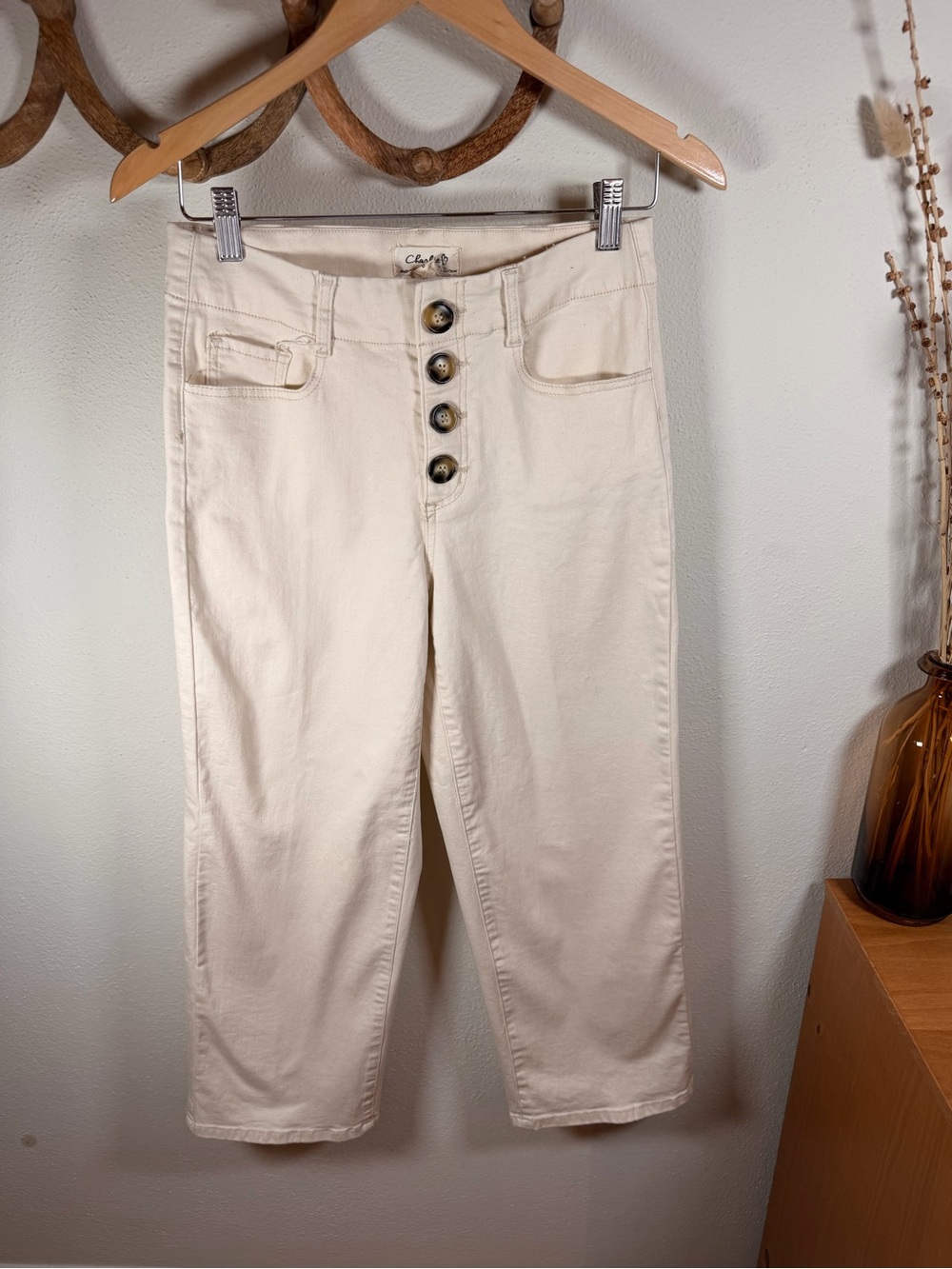 Charlie B Size 8 Cream High Rise Cropped Straight Leg Button Fly Pants